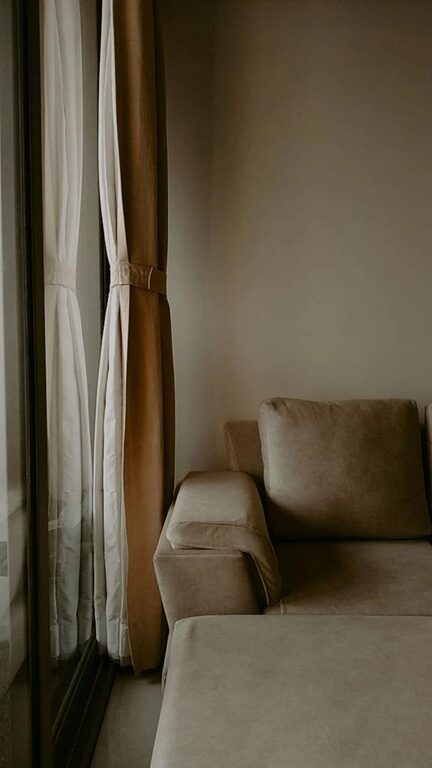 Affordable Tips for a Cozy and Inviting Living Room